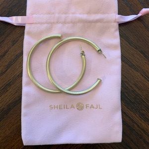 Sheila Fajl Everybody’s Favorite Hoops